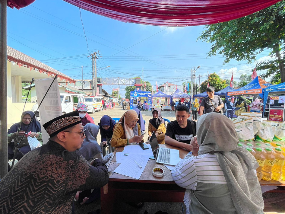 Edukasi Halal Lewat Aksi: Kemenag Kota Bekasi Distribusikan Produk Bersertifikat Halal ke Pelaku Usaha